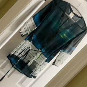 DOLCEZZA Beautiful top with details NEW Condition